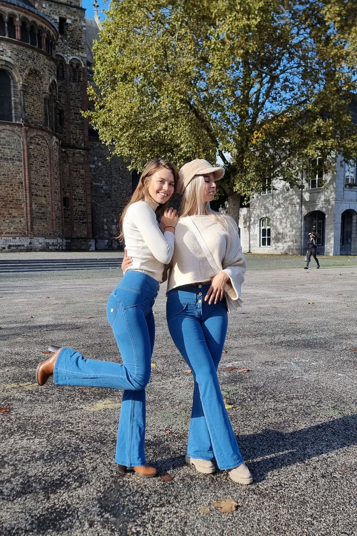 (WRUP11BHC002ORG-J4Y) Blauwe WR.UP® Flared Jeans met een Hoge Taille en Knoopsluiting