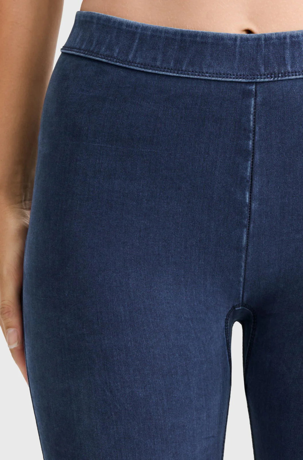 (WRUPY4RC012-J0B) Regular Waist WR.UP® CORE Leggings in Soft Tencel