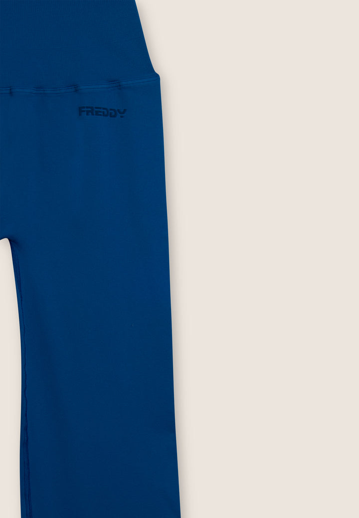 F25WSMP2-B61  Flared Legging met Super Hoge Taille in Ribstructuur