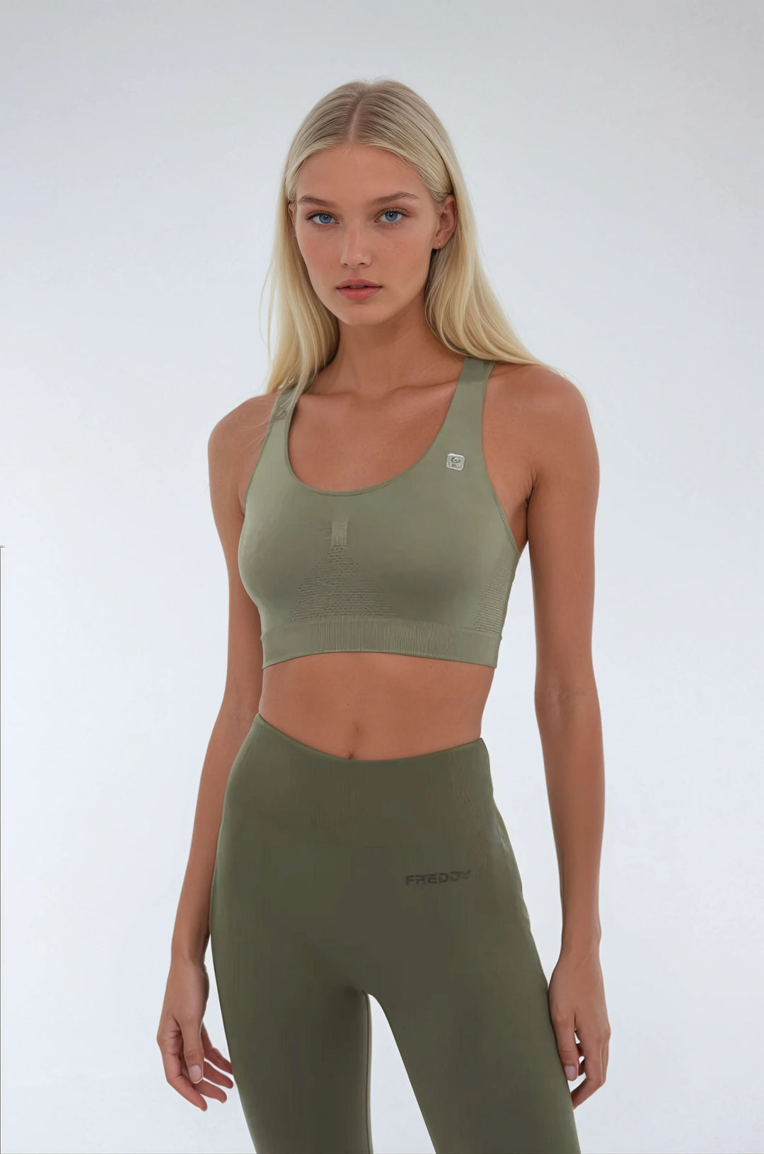 (F3WSFB9-V52) Medium Support Seamless Sports Bra