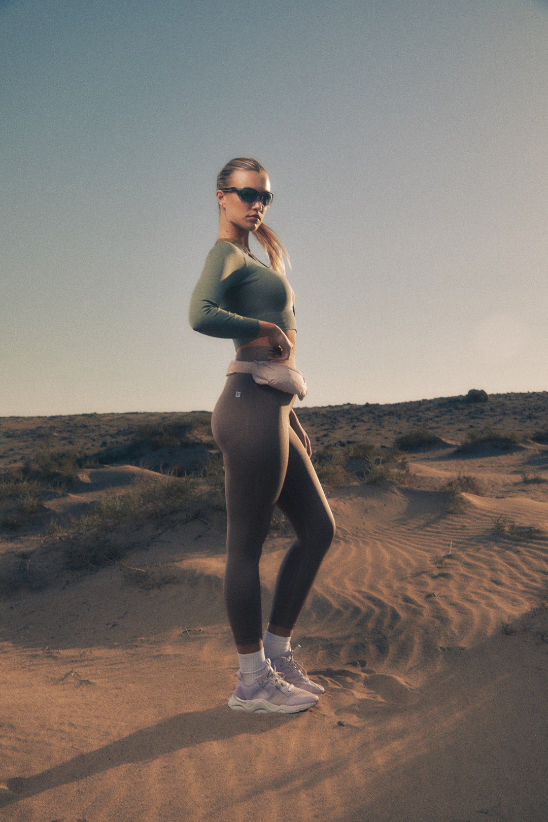 (SF5HF316-M105) High-Waistband Ankle-Length Seamless Leggings with Ribbed Details