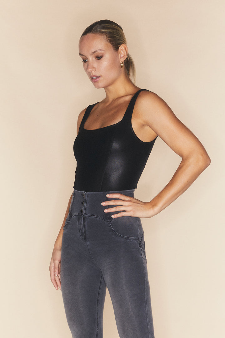 (WRUP4SHF413-J125N) Super High Waist WR.UP® met Knoopsluiting