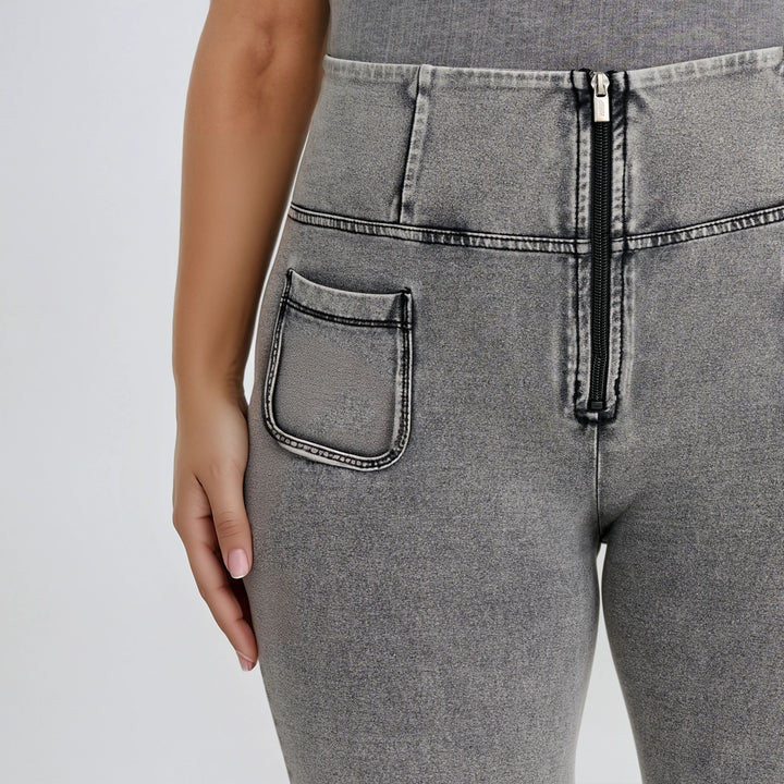 (WRUP11HF250-J3N) WR.UP® Flared Jeans met een Hoge Taille en Patch Pockets