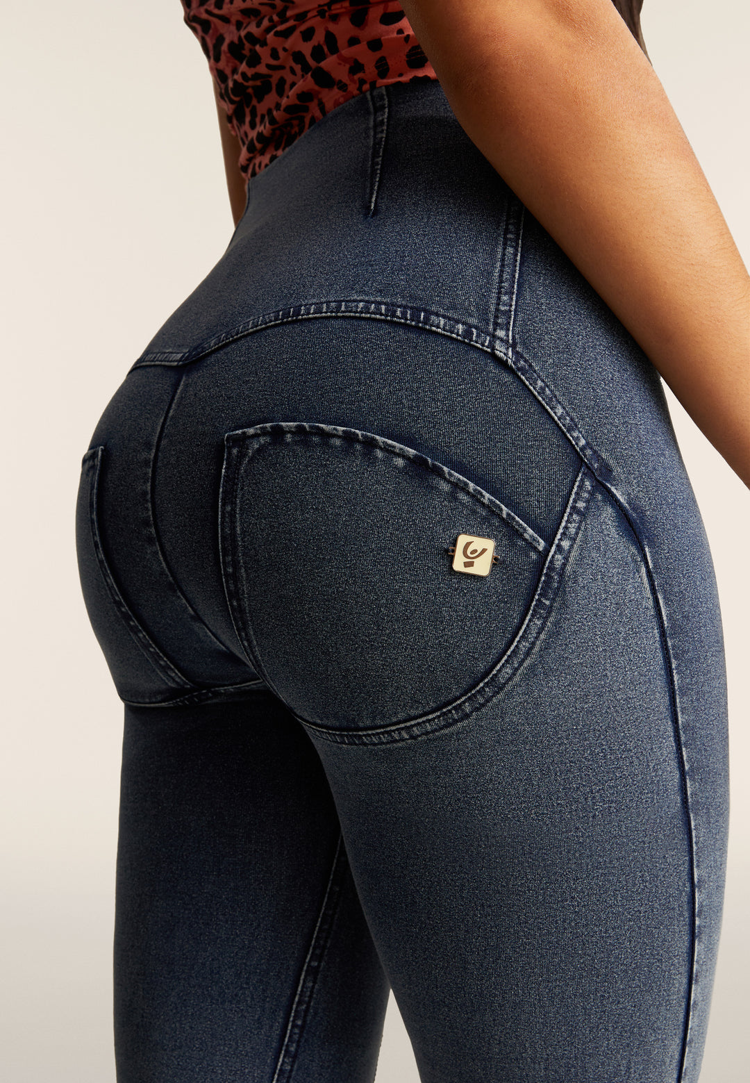 (WRUP11HS2532-J109B) WR.UP® Flared Jeans met een Hoge Taille en Knoopsluiting