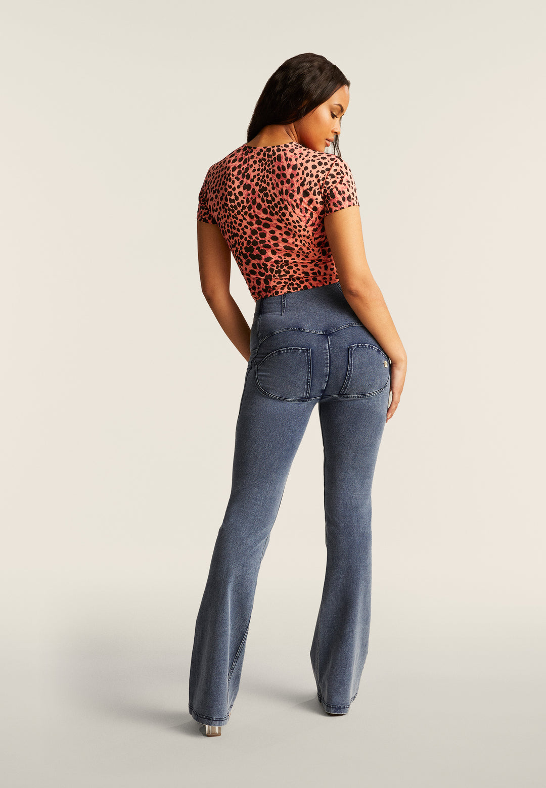 (WRUP11HS2532-J109B) WR.UP® Flared Jeans met een Hoge Taille en Knoopsluiting
