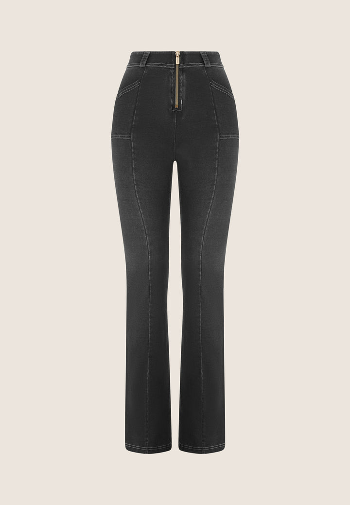 (WRUP11RS2506-J7N) Regular Waist WR.UP® Flared Jeans met Stoere Details en Golden Zip