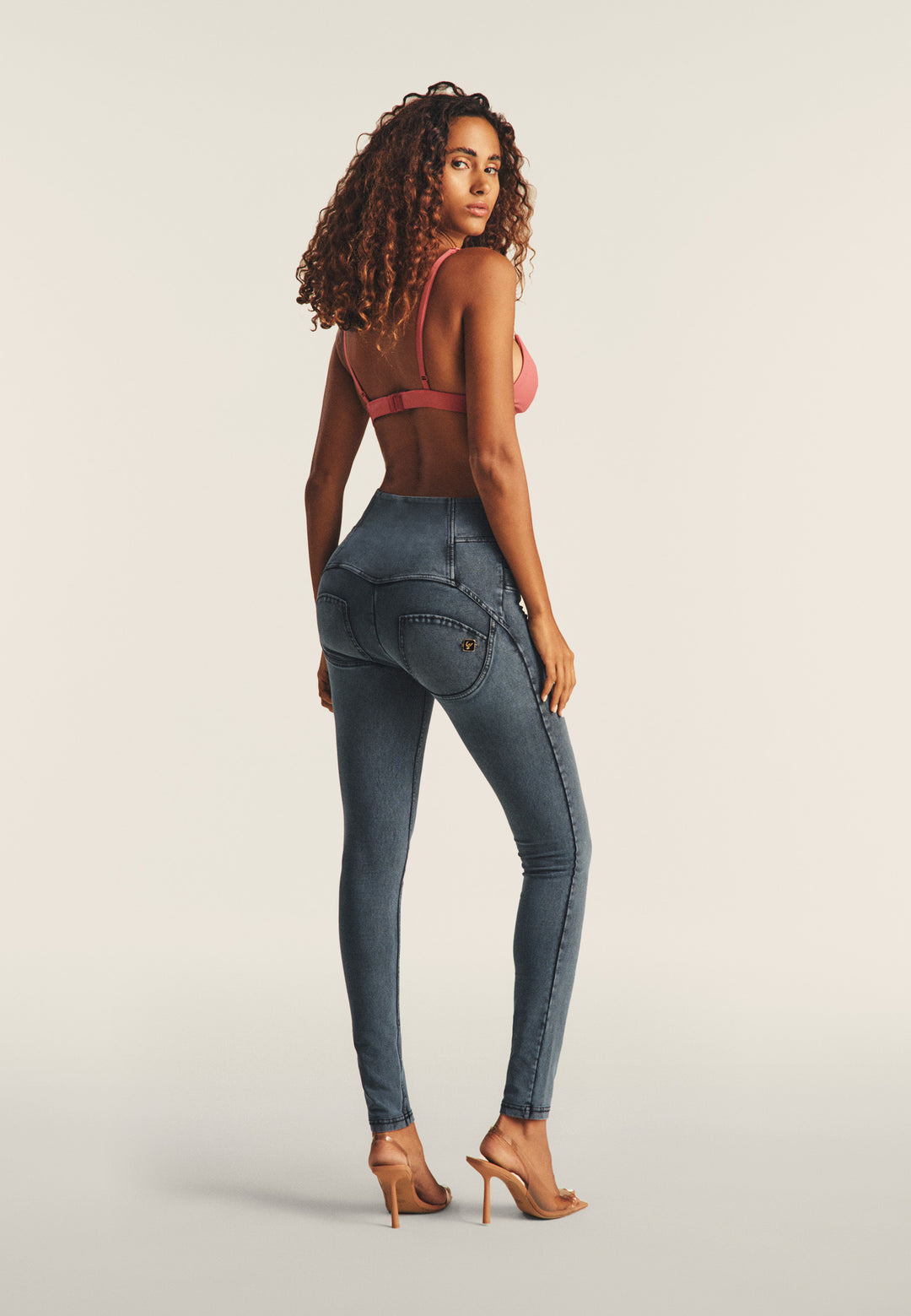 (WRUP1BHF405-J171N) High Waist WR.UP® Jeans met Knoopsluiting