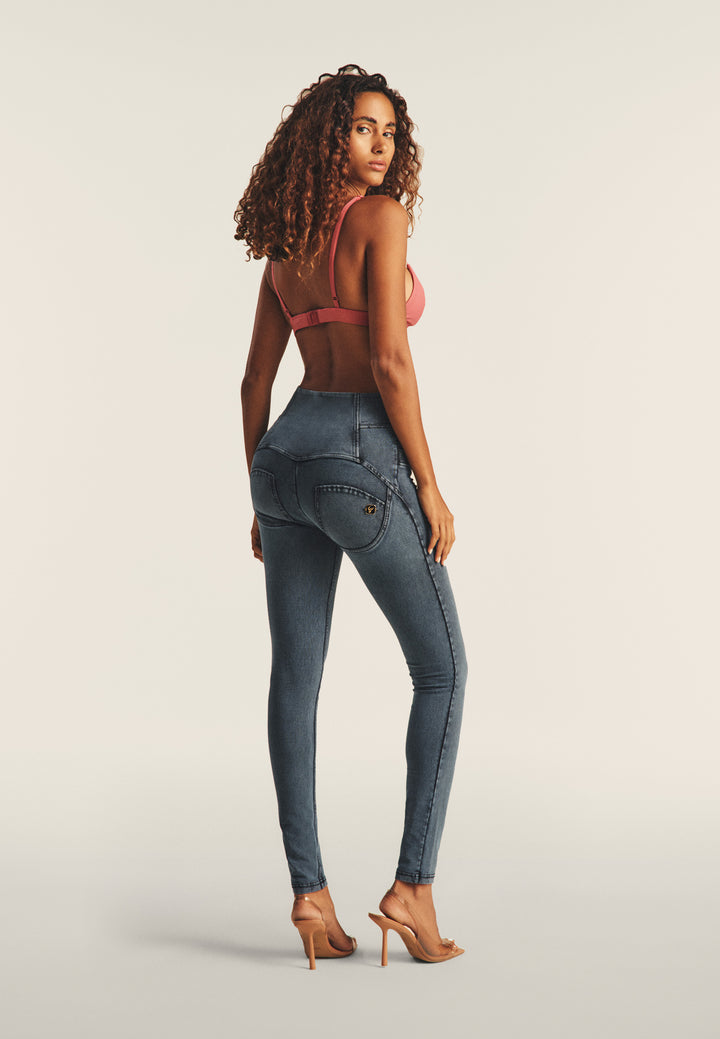 (WRUP1BHF405-J171N) High Waist WR.UP® Jeans met Knoopsluiting