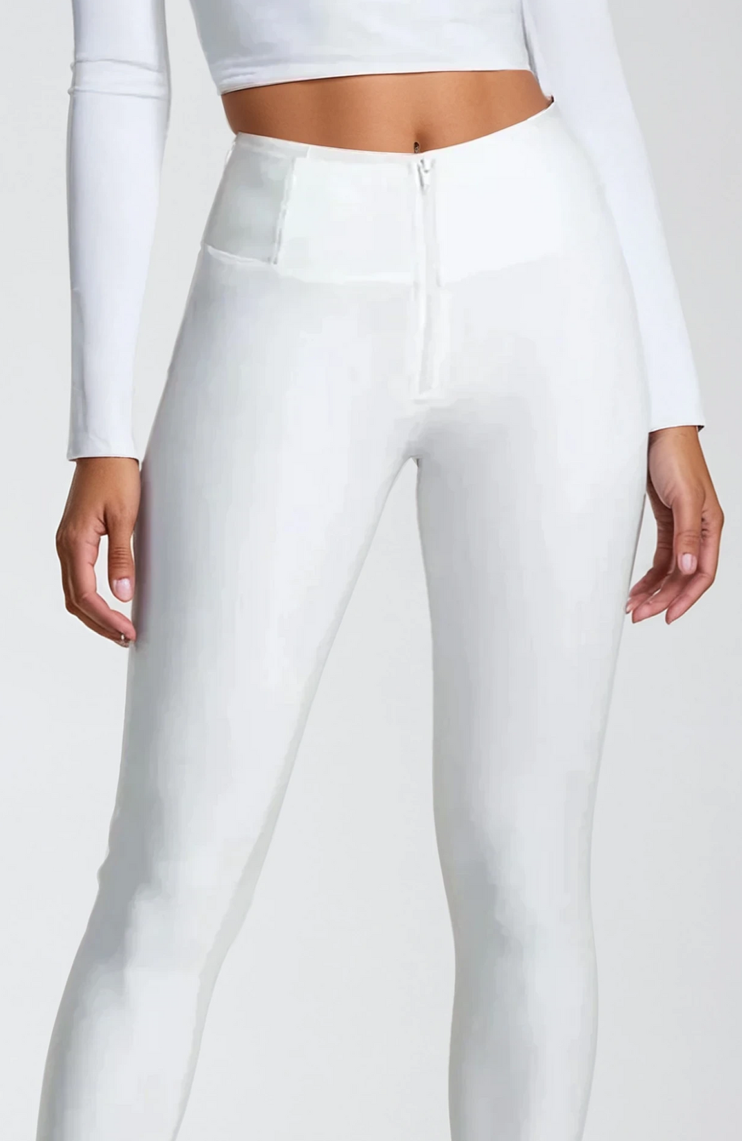 WRUP2HC006PREC-W Witte  WR.UP®Leather Look met een Hoge Taille en Rits Sluiting