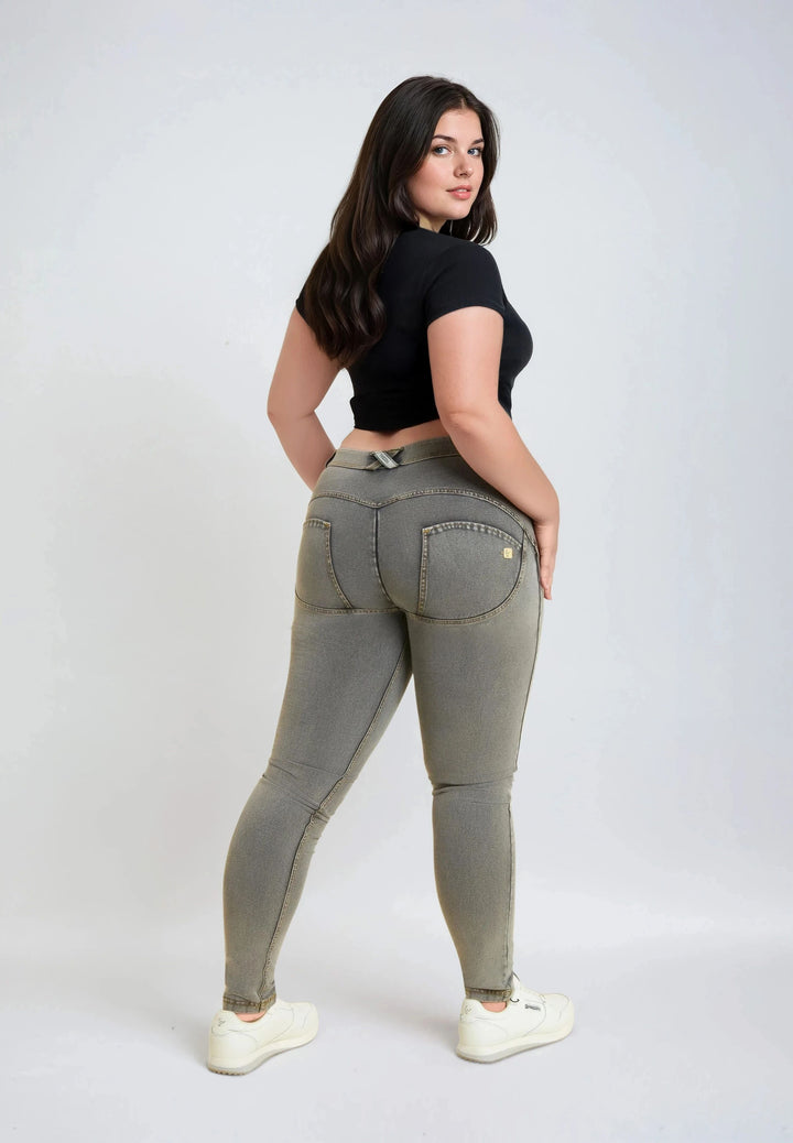 (WRUP2RC002-J3Y)  Grijze WR.UP® Regular Waist in Denim Look