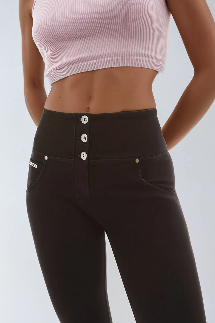 WRUPSNUG2BHC017-N Zwarte WR.UP High Waist met Knoopsluiting in Woven Denim