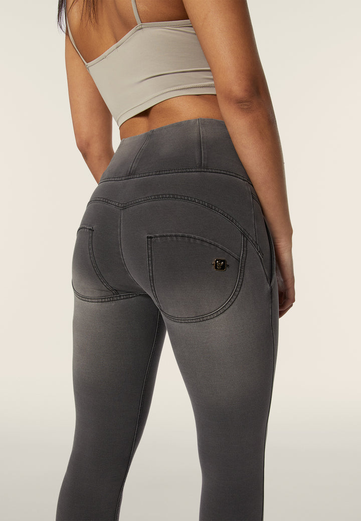 (WRUP2BHF404-J125N) WR.UP® Denim Washing met Hoge Knoopsluiting