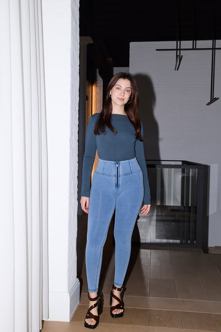 (WRUP2HC002ORG-J4Y) Denim look WR.UP® met Hoge Taille en Ritssluiting