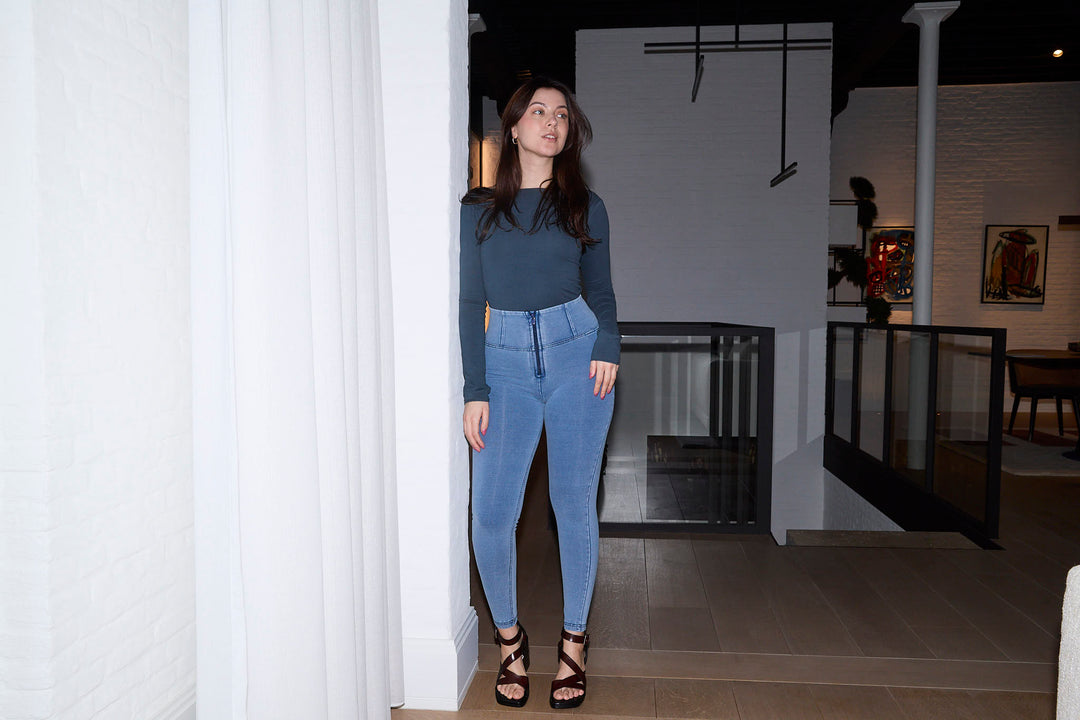 (WRUP2HC002ORG-J4Y) Denim look WR.UP® met Hoge Taille en Ritssluiting