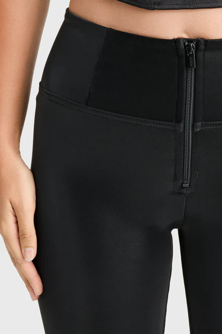 (WRUP4HF248-N) Stoere Faux Leather WR.UP® met Satin Look Effect