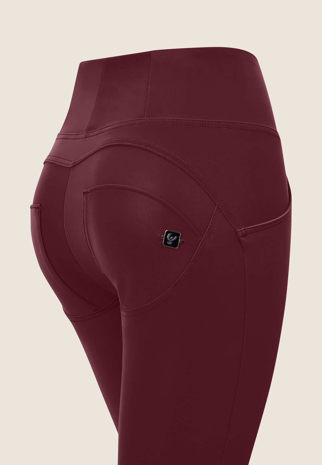 (WRUP2HF461-K83) Faux Leather WR.UP® met Satin Look Effect