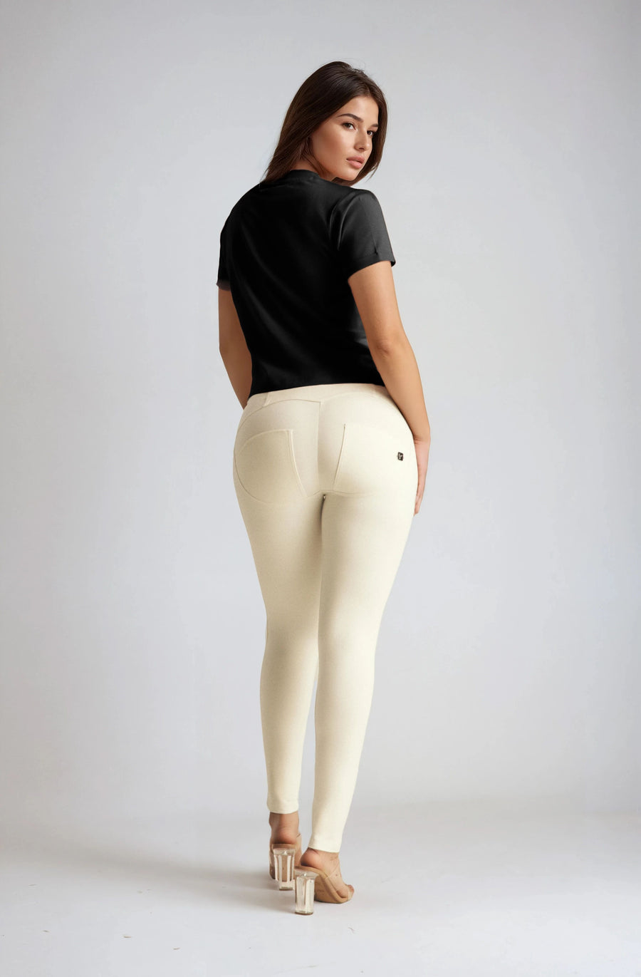 High Waist WR.UP® with Stylisch Details on the Hips