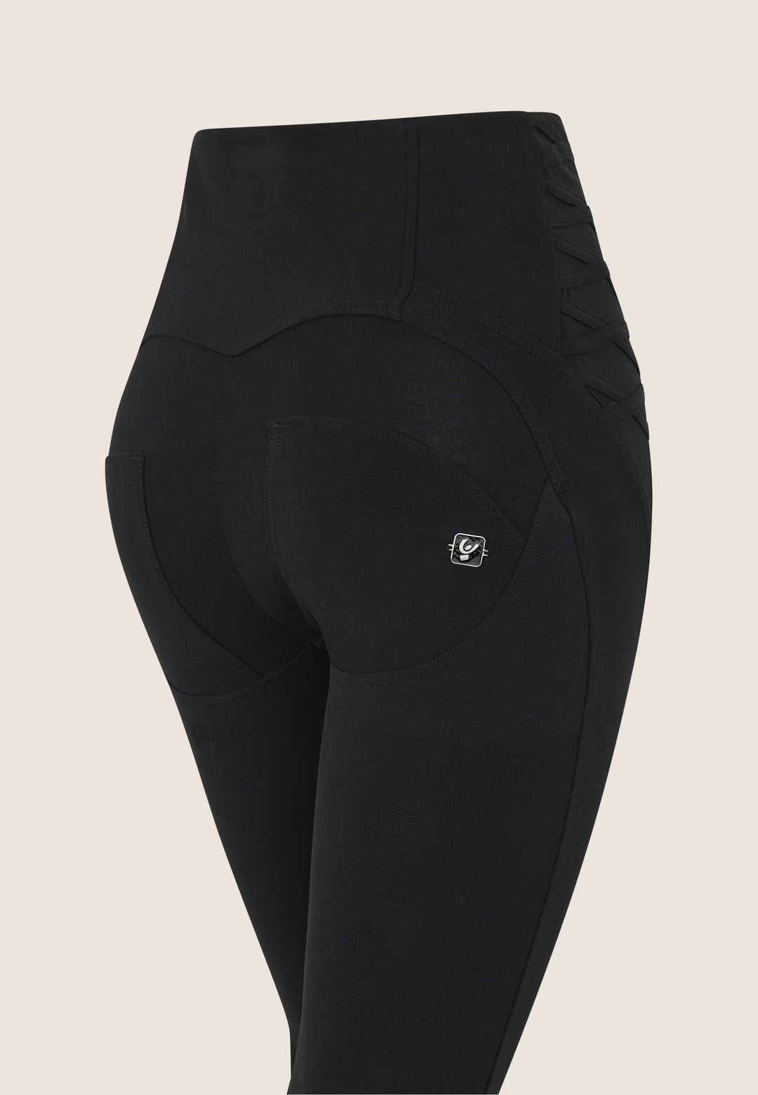 (WRUP2HS2519-N) High Waist WR.UP® with Stylisch Details on the Hips