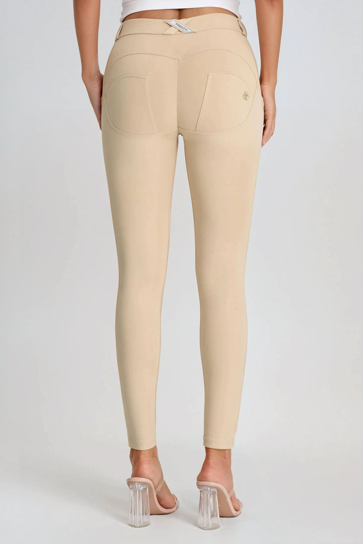 (WRUP2RC001ORG-Z80) Skinny Basic WR.UP® met een Regular Waist in Zacht Katoen