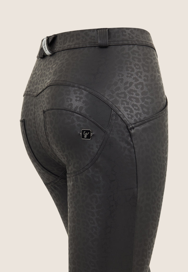 (WRUP2RF437-ANI62) Leopard Print WR.UP® Regular Waist in Faux Leather