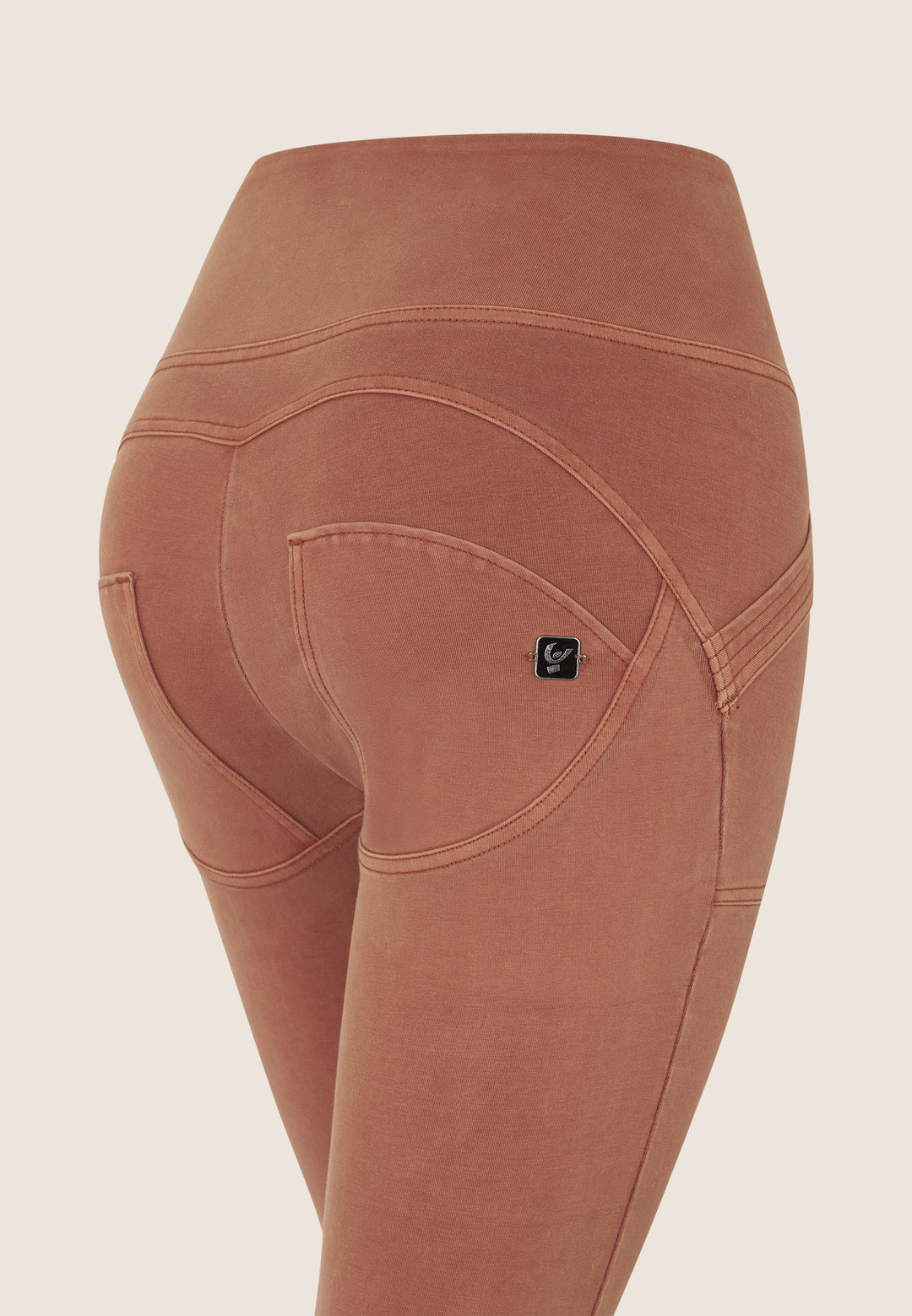 (WRUP4HS2515-M110) High Waist WR.UP® Broek met Stylisch Stitches