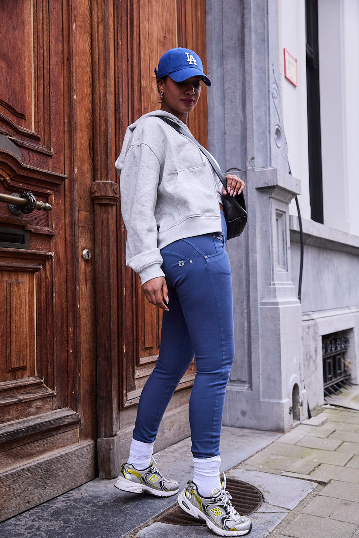 (WRUPSNUG2BHC017-B57) Blauwe WR.UP High Waist met Knoopsluiting in Woven Denim