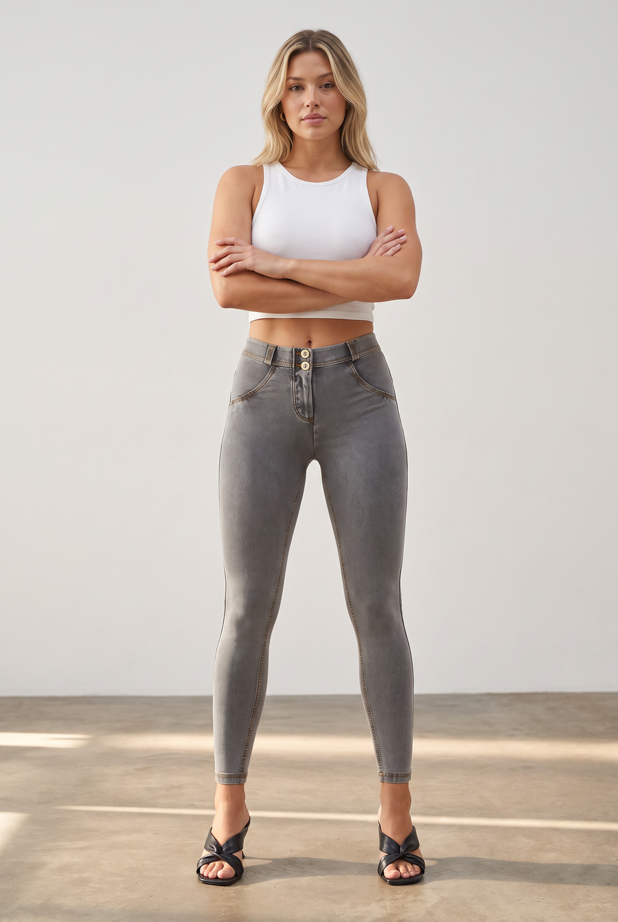 Grijze WR.UP® Regular Waist in Denim Look