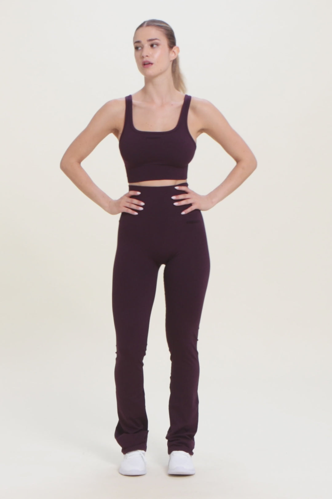 F25WSMP2-N  Flared Legging met Super Hoge Taille in Ribstructuur