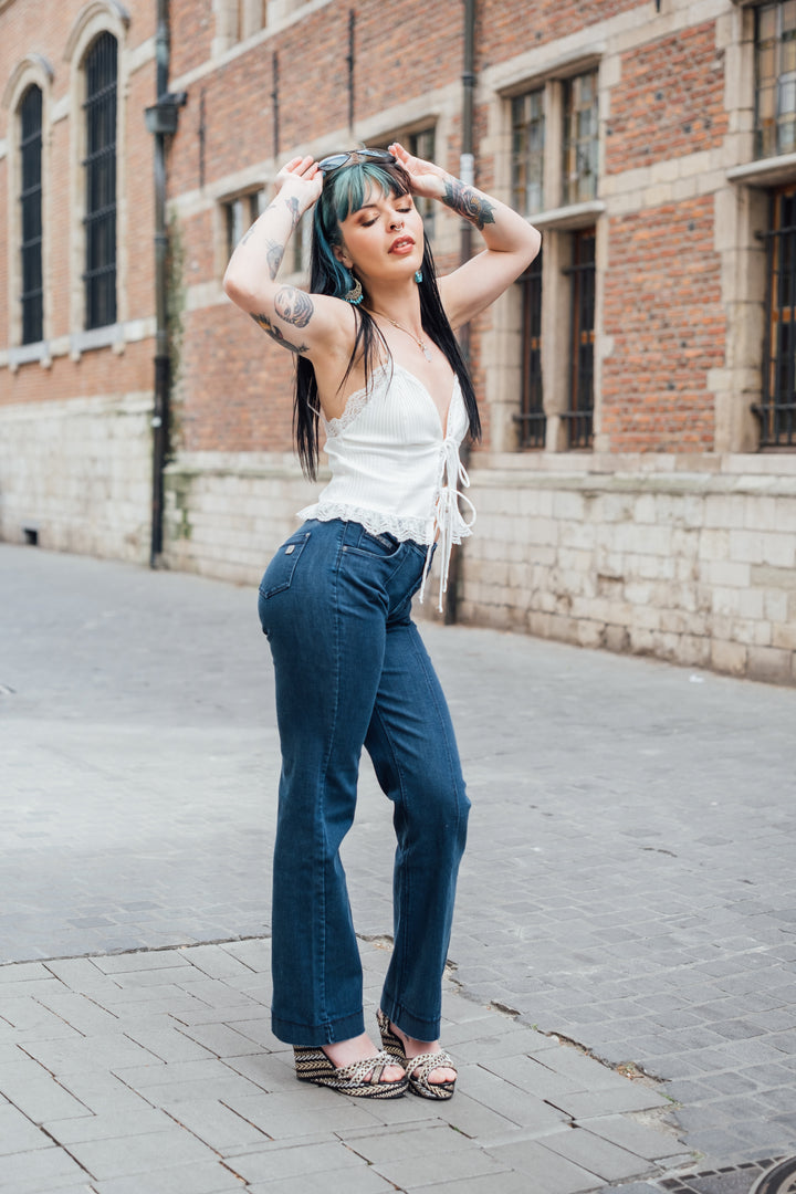 (BLACK11HS202-J0B) Freddy Fit Jeans met een Wijd Uitlopende Pijp en een Hoge Taille