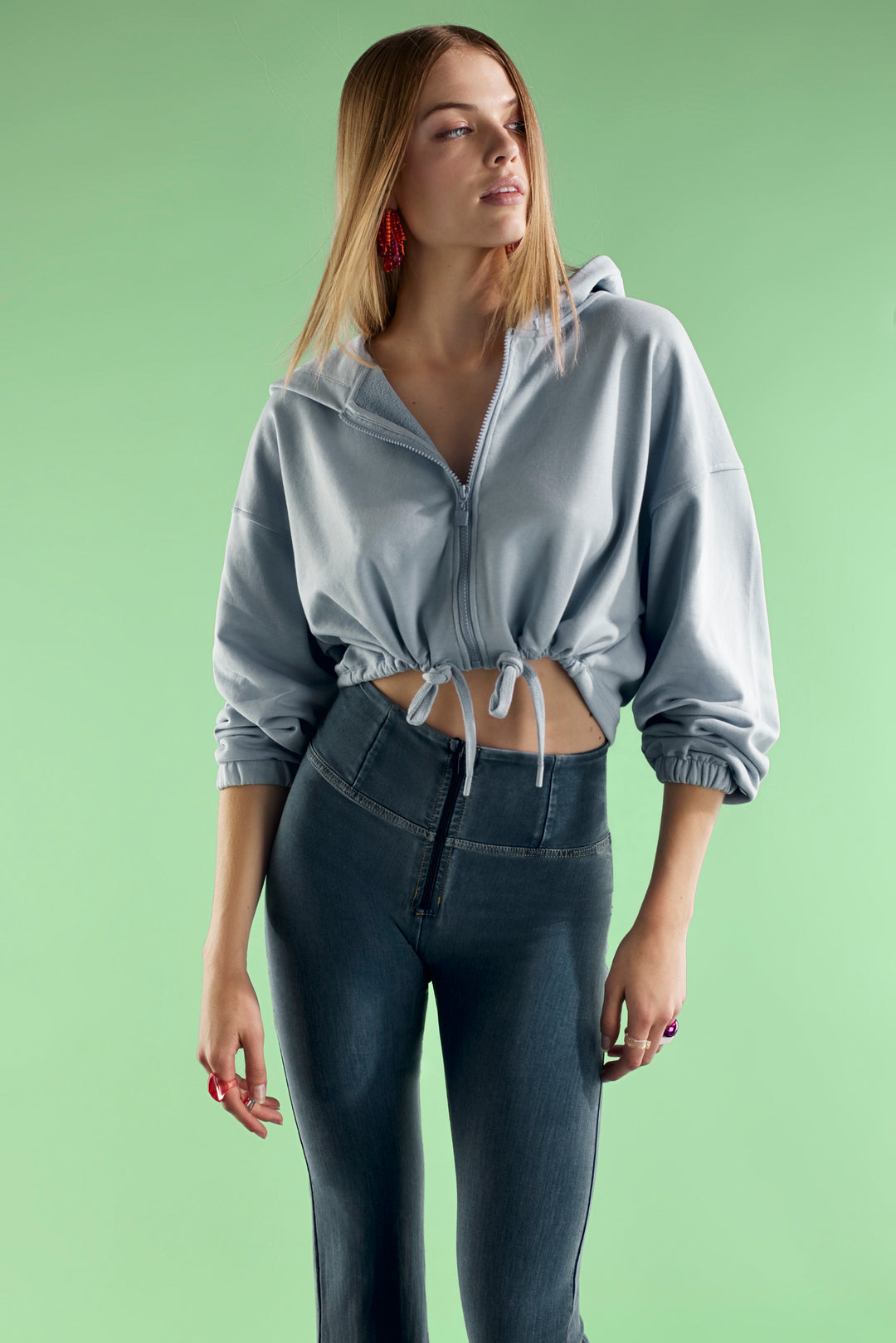 enkel lengte kort model jeans wijde pijp flared