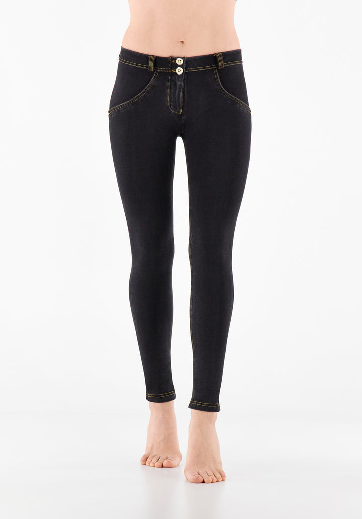 (WRUP1RC002-J7Y) Zwarte WR.UP® Regular Waist in Denim Look