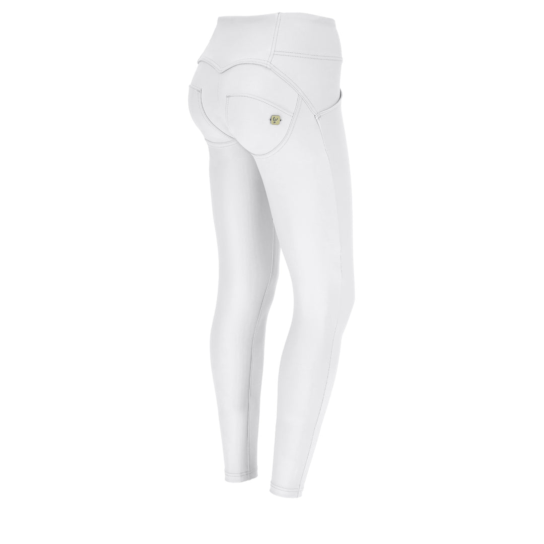 (WRUP4MC006PREC-W) Leather Look Mid Waist WR.UP® in Enkel Lengte met Knoop Sluiting