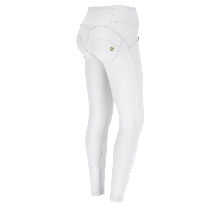 (WRUP4MC006PREC-W) Leather Look Mid Waist WR.UP® in Enkel Lengte met Knoop Sluiting