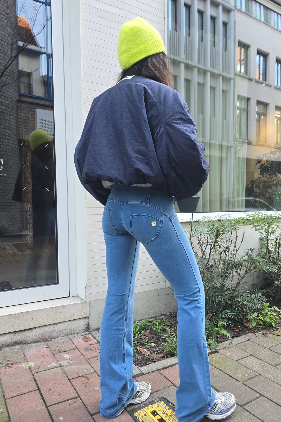 (WRUP11BHC002ORG-J4B) Blauwe WR.UP® Flared Jeans met een Hoge Taille en Knoopsluiting