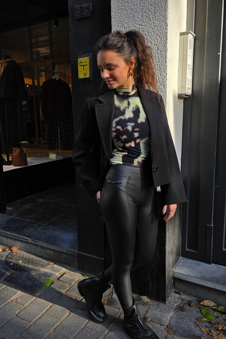 (WRUP4HS434-N) Faux Leather WR.UP® Zip Details in Enkel Lengte