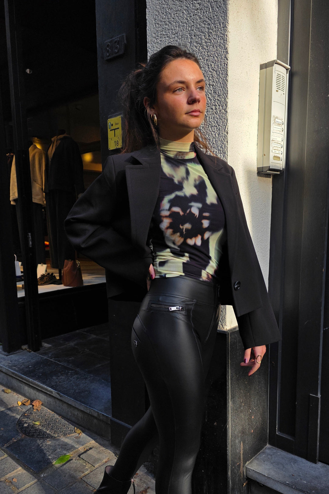 (WRUP4HS434-N) Faux Leather WR.UP® Zip Details in Enkel Lengte