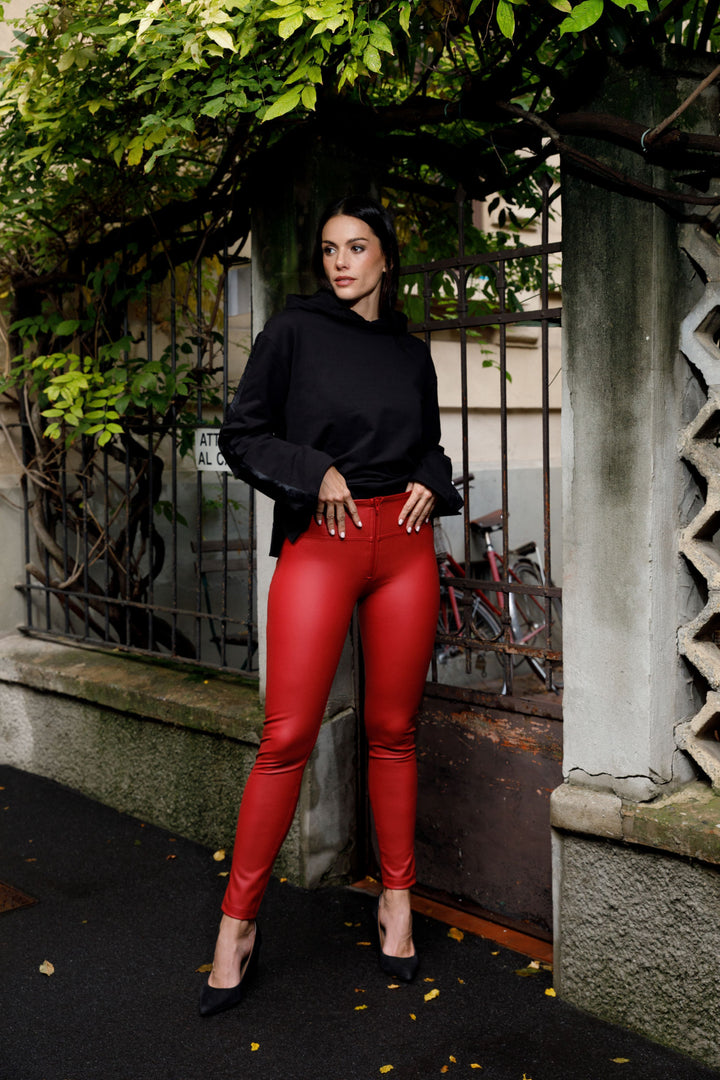 WRUP2HC006PREC-R68 Rode WR.UP®Leather Look met een Hoge Taille en Rits Sluiting