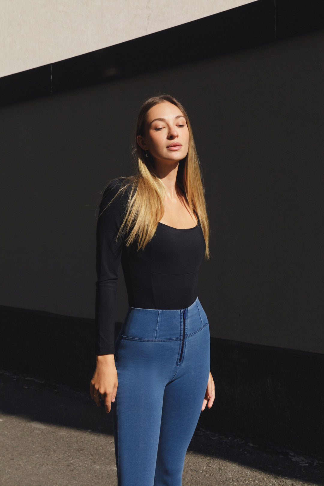 (WRUP2HC002ORG-J4B) Blauwe WR.UP® met Hoge Taille en Zip in Denim Look