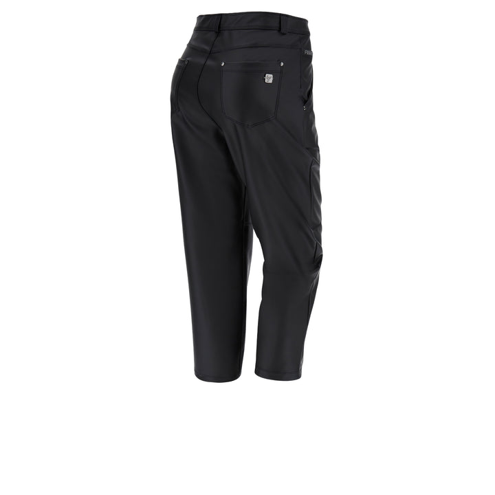 (BLACK15RF206-N) Freddy Momfit Zwarte Lederen Broek met Wijde Pijpen van Imitatieleer.