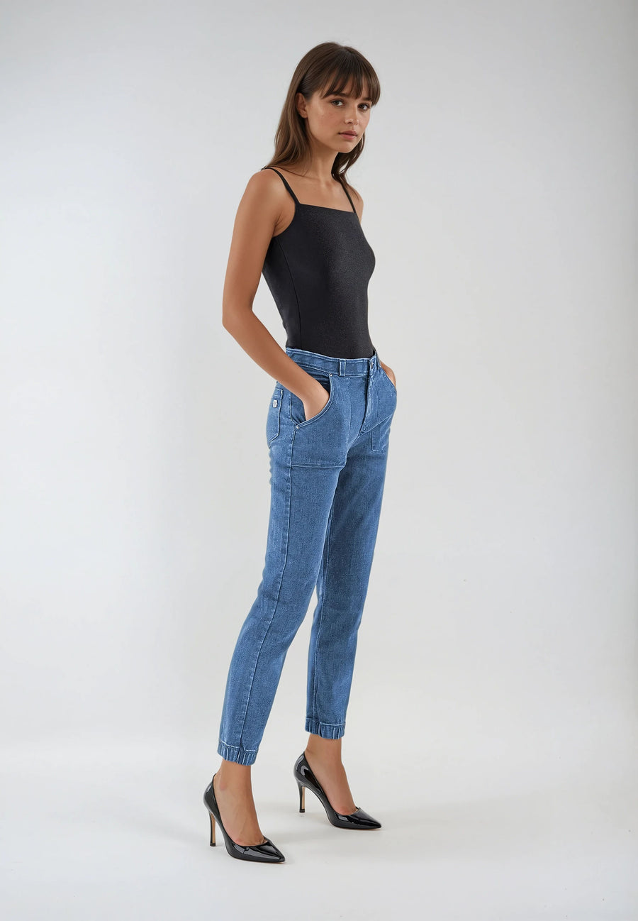 Blauwe Freddy Jeans met een Hoge Taille, Patch Pockets en een Hip Detail aan de Enkel