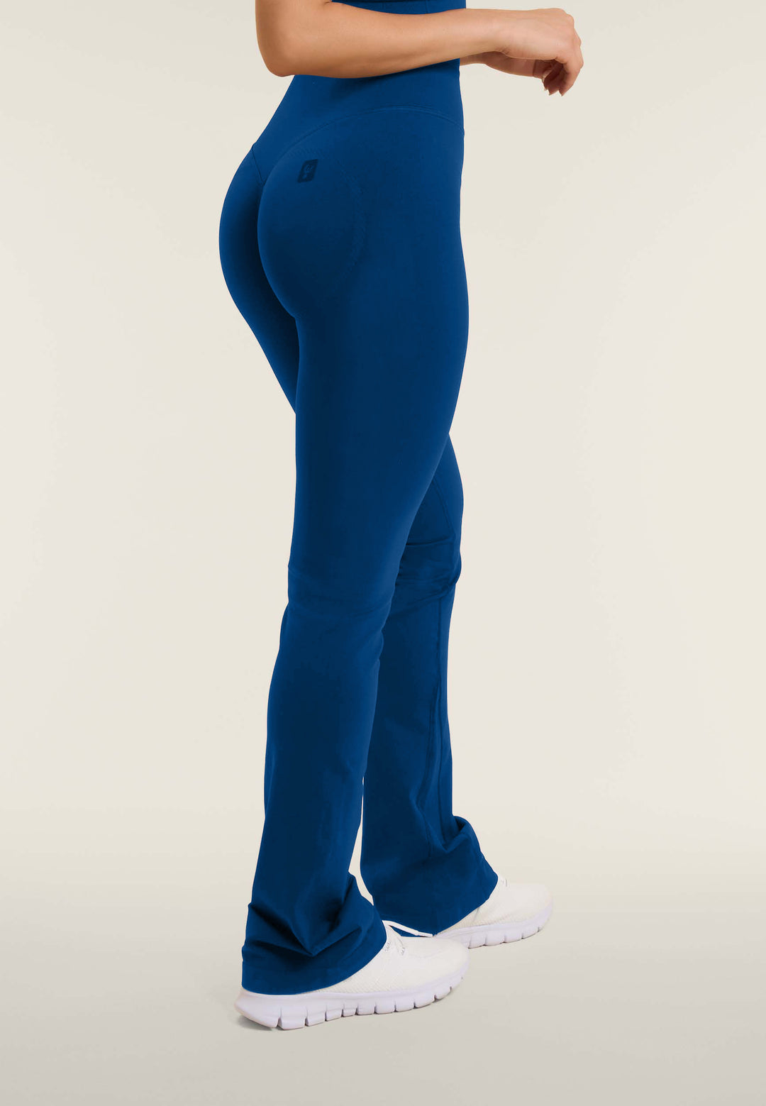 F25WSMP2-B61  Flared Legging met Super Hoge Taille in Ribstructuur