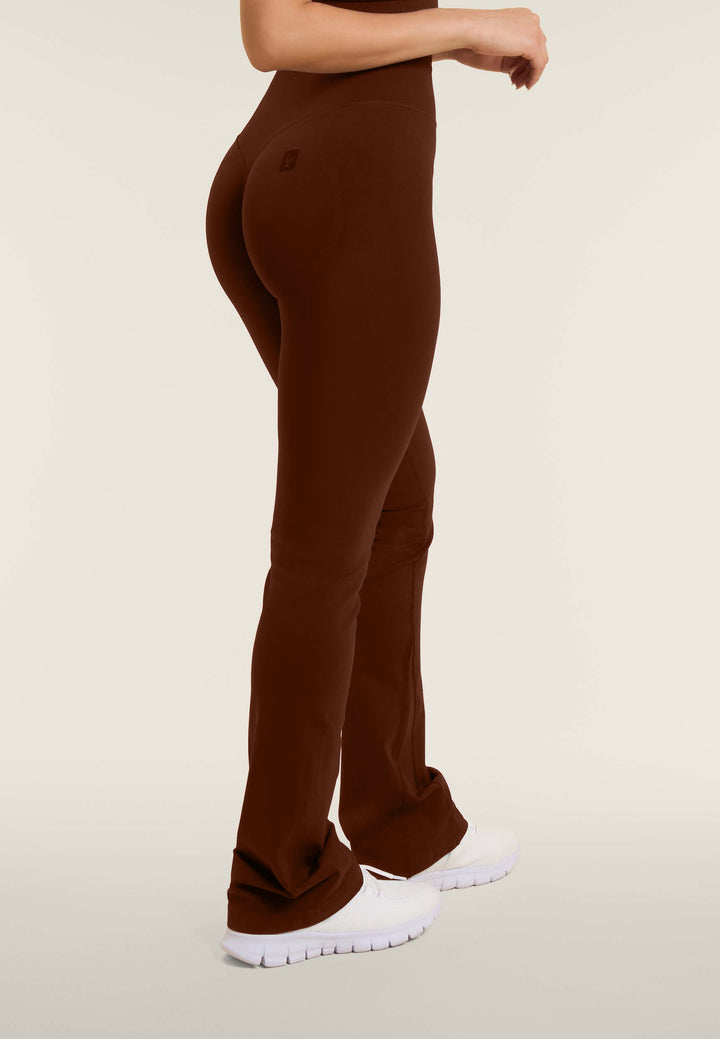 F25WSMP2-M48 Flared Legging met Super Hoge Taille in Ribstructuur