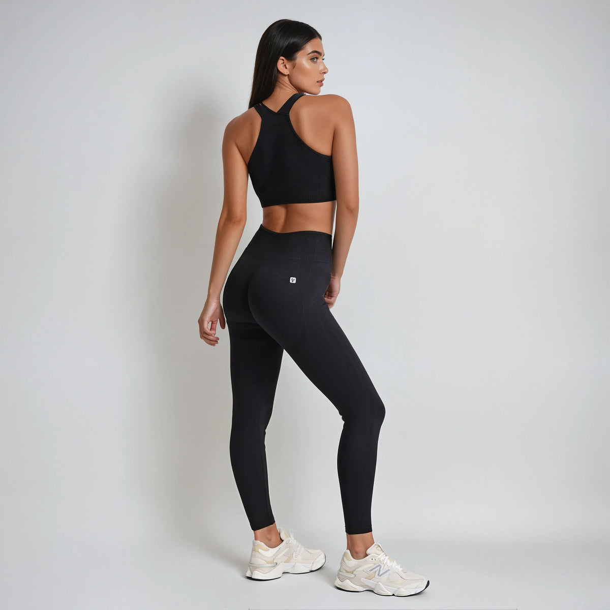 (F3WSFB9-N) Medium Support Seamless Sports Bra enlarged