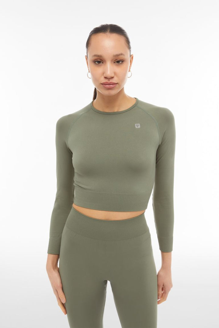 (F3WSFT3-V52) Seamless Cropped Top with Long Sleeves