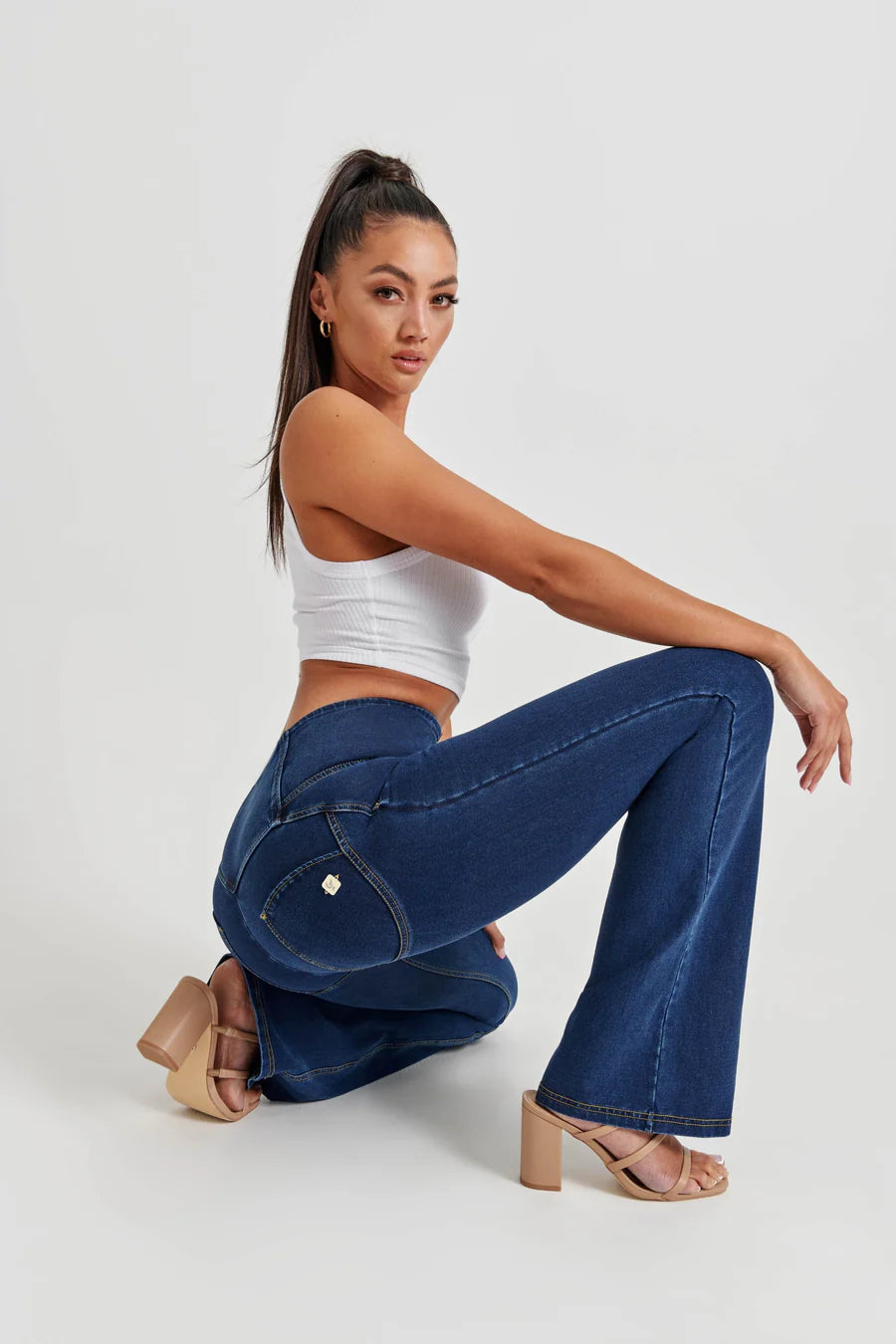 (WRUP11BHC002ORG-J0Y)  Blauwe WR.UP® Flared Jeans met een Hoge Taille en Knoopsluiting