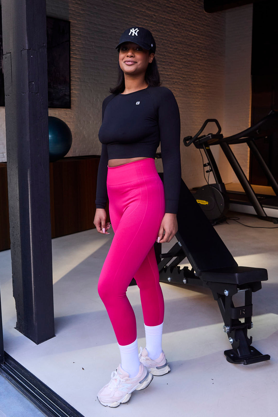 (F3WSFT3-N) Seamless Cropped Top with Long Sleeves