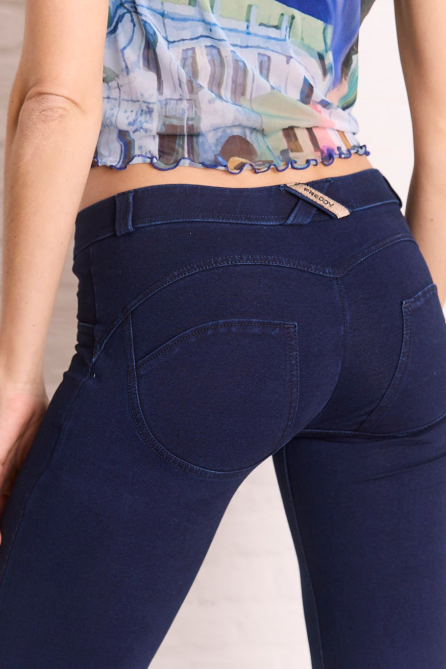 (WRUP29LF305-J29B) Jean bleu évasé taille basse WR.UP® agrandi