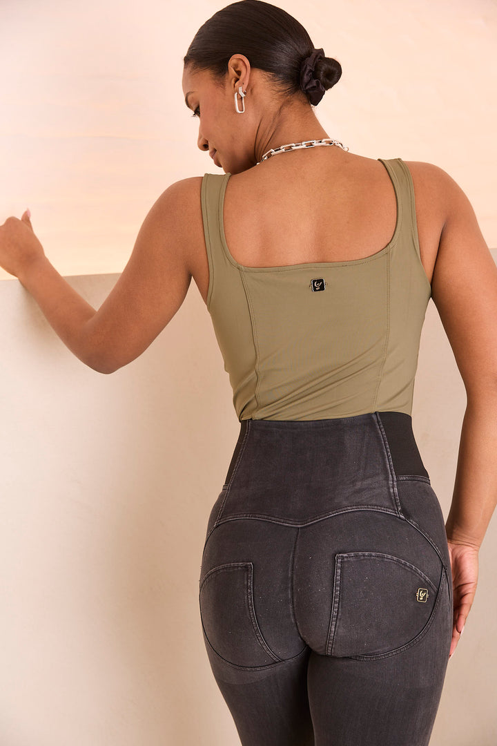 (WRUP29SHS443-J7N) Super High Waist WR.UP® Flared Jeans with Waistband in Soft Tencel