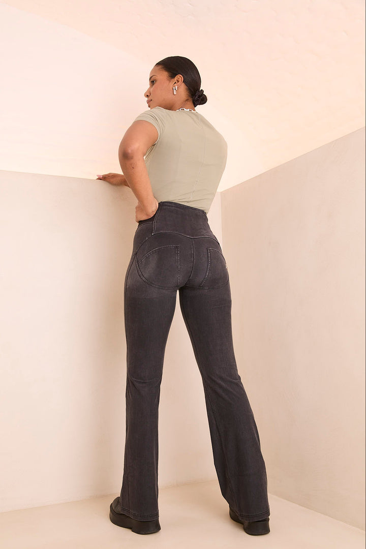 (WRUP29SHS443-J7N) Super High Waist WR.UP® Flared Jeans with Waistband in Soft Tencel