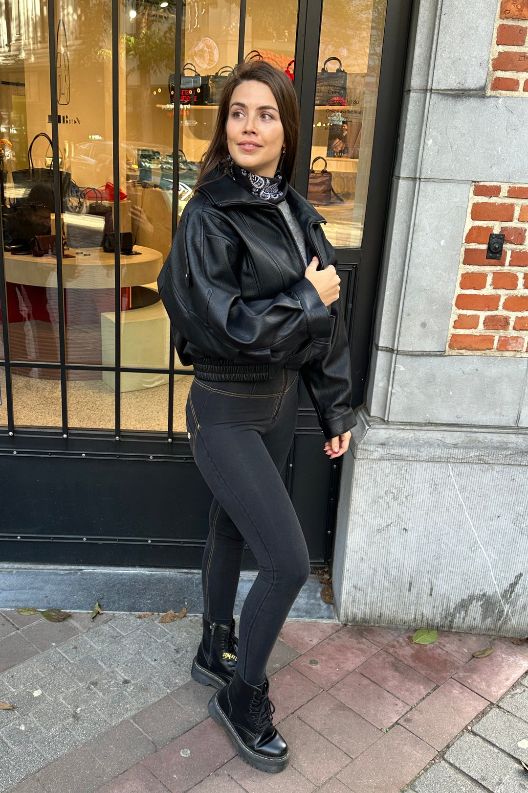 WRUP2HC002ORG-J7Y Zwarte WR.UP® met Hoge Taille en Zip in Denim Look